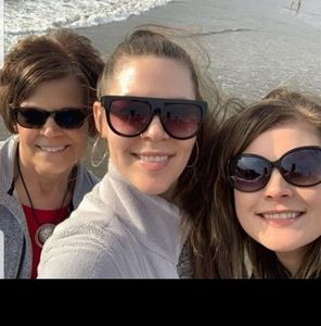 Meet your Posher, Deb